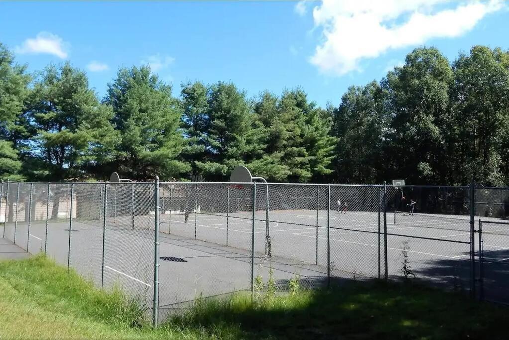 Weekend At Bernie's! *pet Friendly!* **hot Tub** * Long Pond