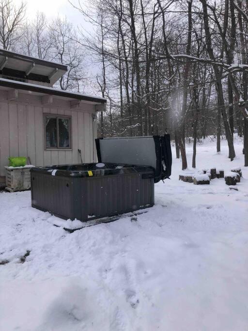 Weekend At Bernie's! *pet Friendly!* **hot Tub** * Long Pond