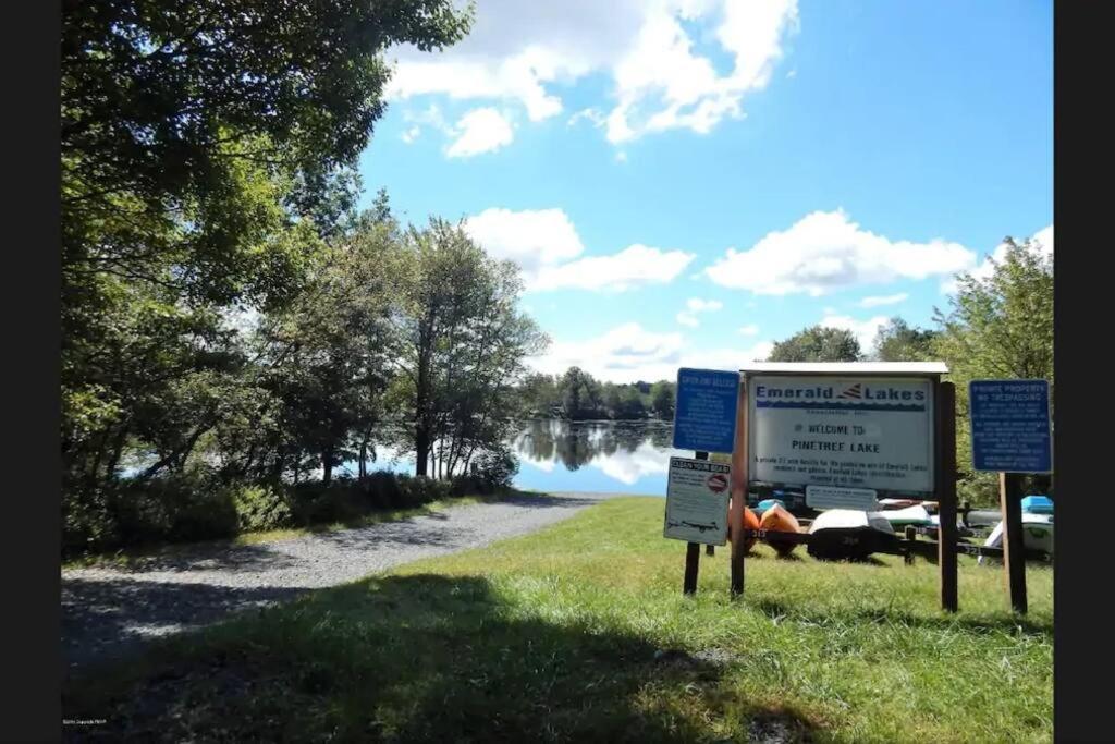 Weekend At Bernie's! *pet Friendly!* **hot Tub** Holiday home Long Pond